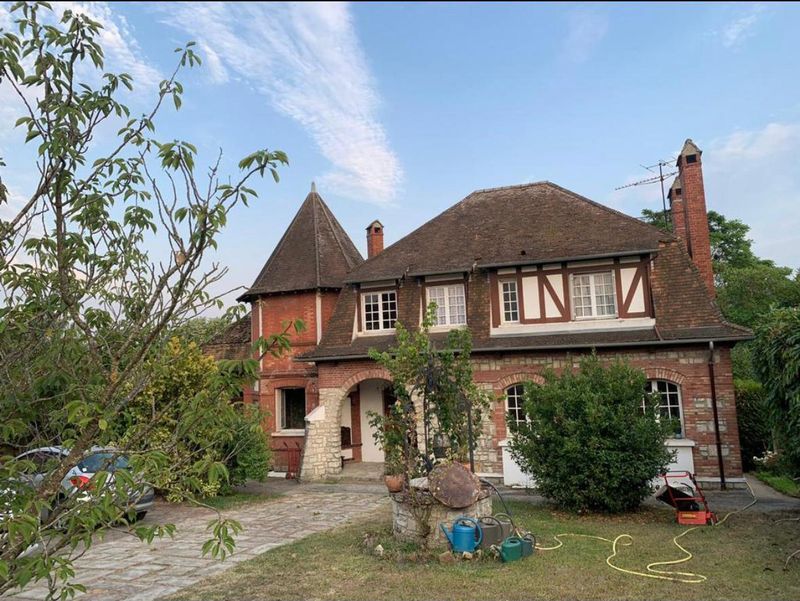 Entreprise de couverture à Quincy-Voisins (77860) - DVR Couverture en Seine et Marne (77)